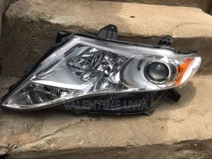 Headlamp Venza 2010