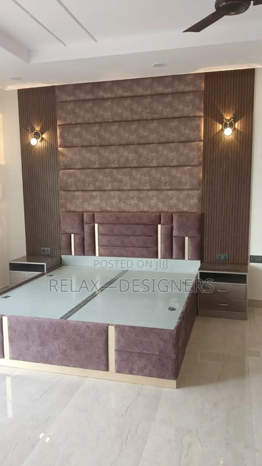 Vertical Padded Bed  With Panel