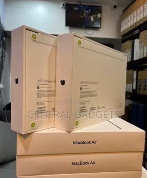 New Laptop Apple MacBook Air 2025 M4 13-Inch 16GB Apple M4 SSD 256GB