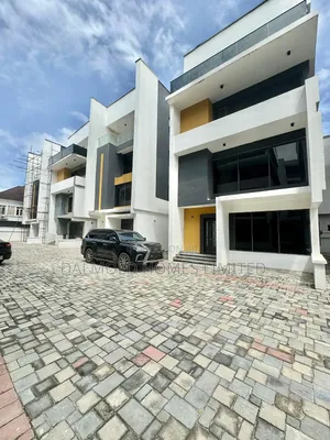 5bdrm Duplex in Chevy View, Chevron for sale