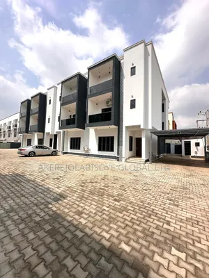 4bdrm Duplex in Jahi Gilmore for sale