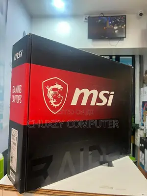 New Laptop MSI Raider GE68HX 13vi-202us 32GB Intel Core I9 SSD 1T