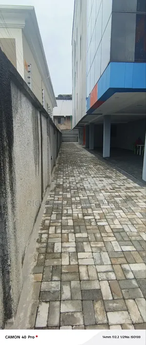 232 SQM Commercial Space for Rent