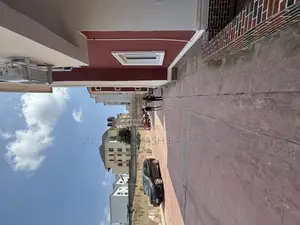 1bdrm Block of Flats in Guzape for rent