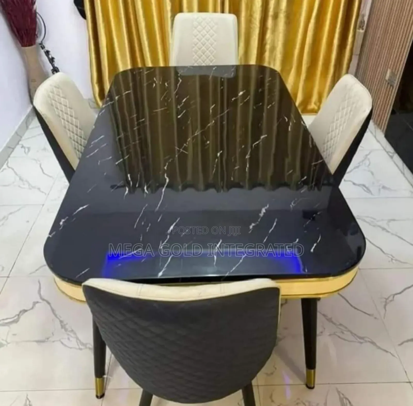 Quality Dining Set