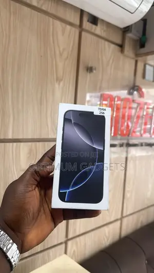 New Apple iPhone 16 Pro 256 GB Black