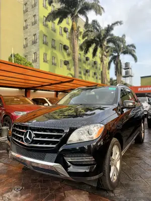 Mercedes-Benz M Class ML350 4MATIC 4dr SUV AWD (3.5L 6cyl 7A) 2014