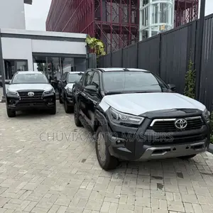 New Toyota Hilux 2025 Black