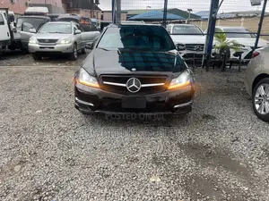 Mercedes-Benz C300 Sport 4Matic Sedan AWD (3.0L 6cyl 7A) 2010 Black
