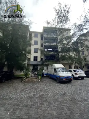 3bdrm Apartment in Ikota for rent