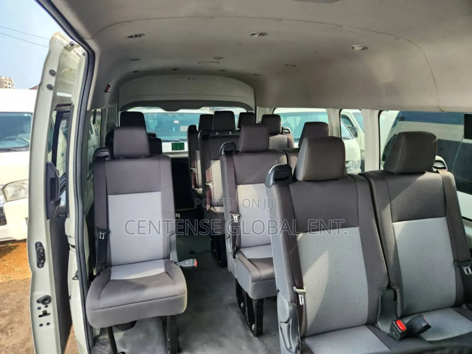 Toyota HiAce 2022 White