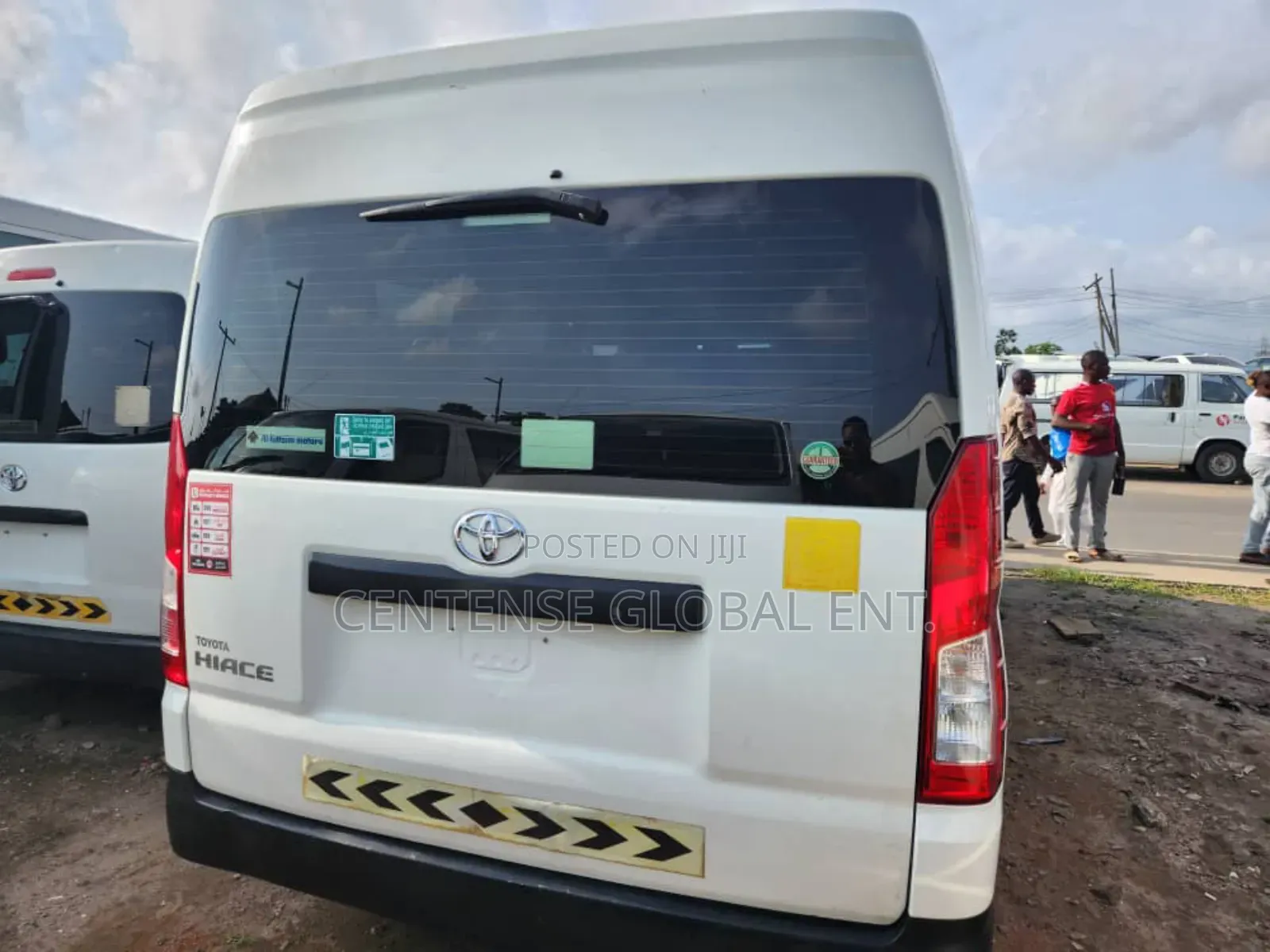 Toyota HiAce 2022 White