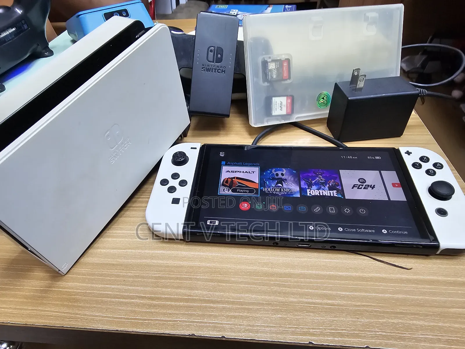 Nintendo Switch Oled With 4 Games