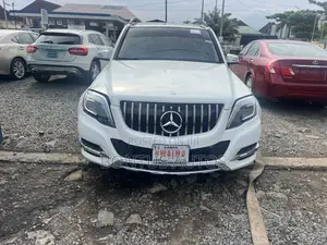 Mercedes-Benz GLK-Class Base GLK 350 4dr AWD 4MATIC (3.5L 6cyl 7A) 2015 White