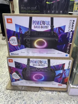 JBL Partybox on the Go With One Microphone