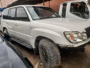 Lexus LX 470 1999 Off white