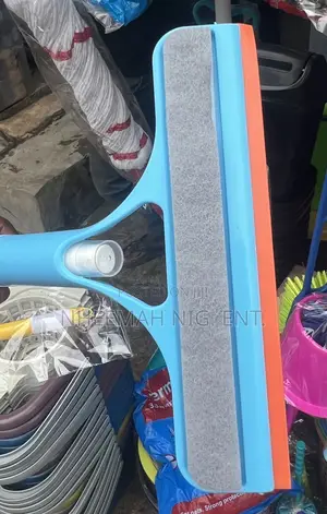 Handheld Glass Wiper With Soap Bottle