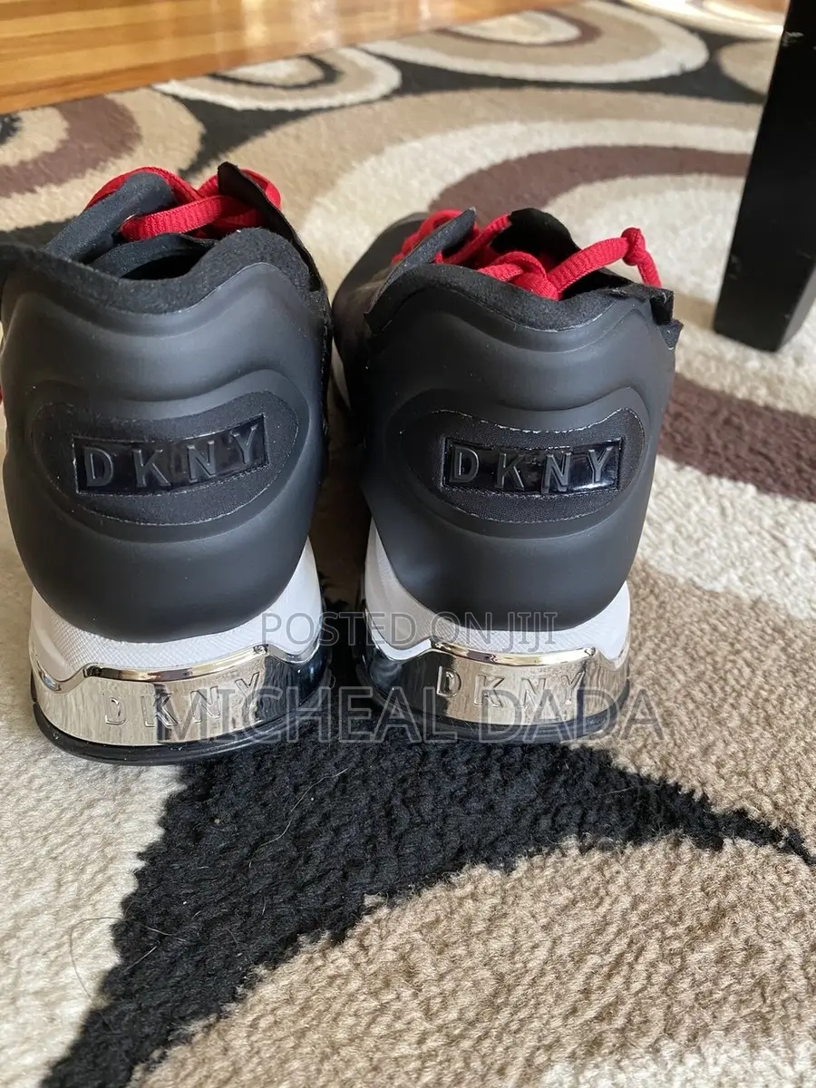 Dkny Lace Up Sneakers - Size 6 Size 42