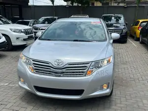 Toyota Venza 2010 Silver
