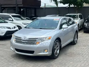 Toyota Venza 2010 Silver