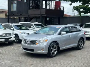 Toyota Venza 2010 Silver