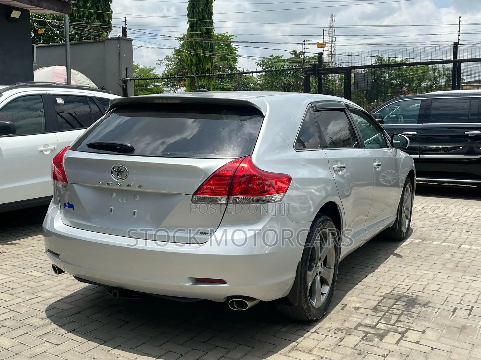 Toyota Venza 2010 Silver