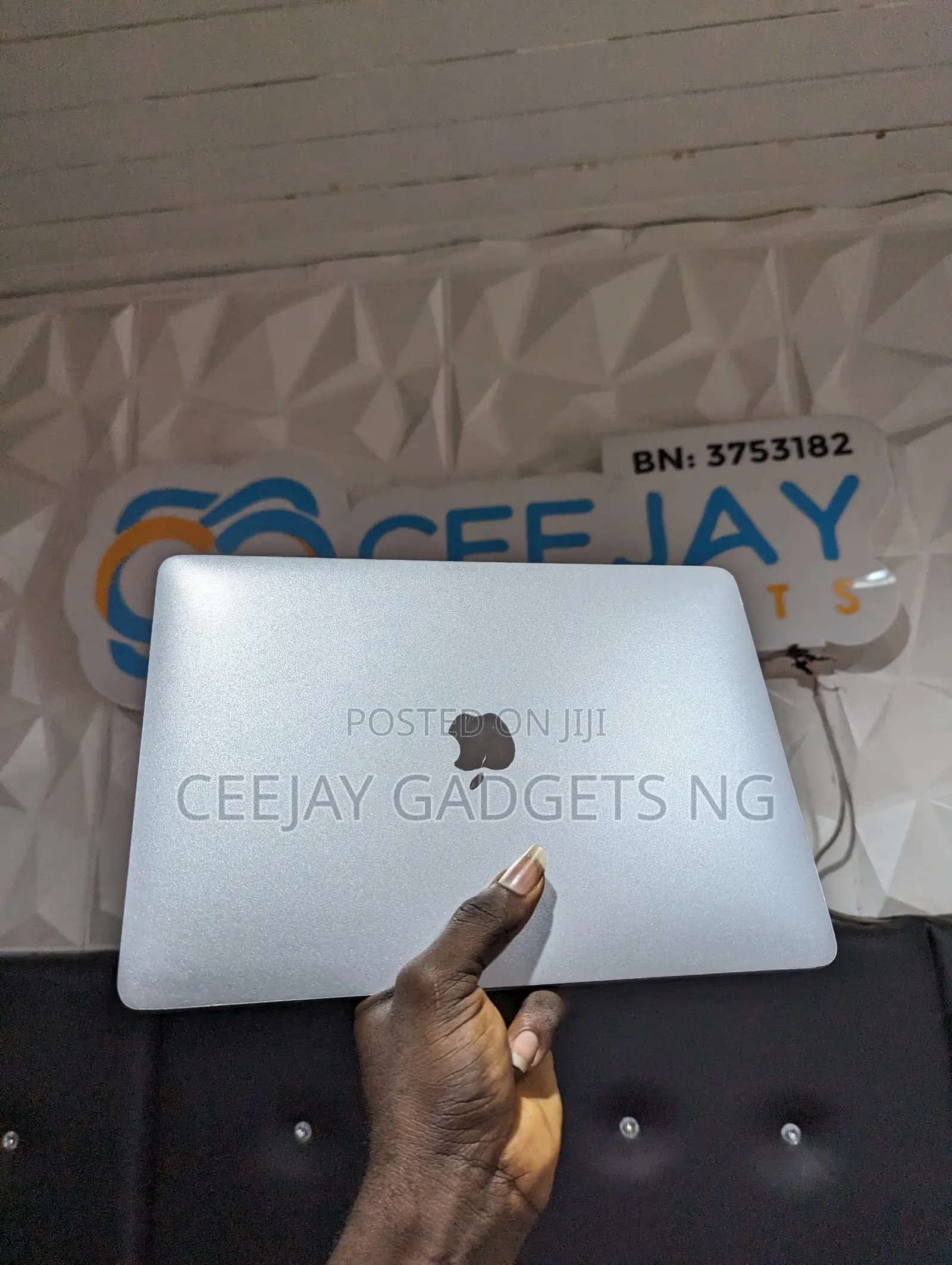 Laptop Apple MacBook Pro 2017 8GB Intel Core i5 SSD 256GB