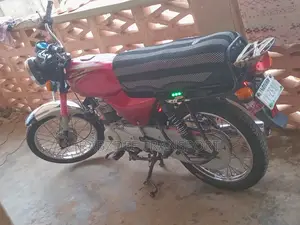 Bajaj Boxer 100 2023 Red