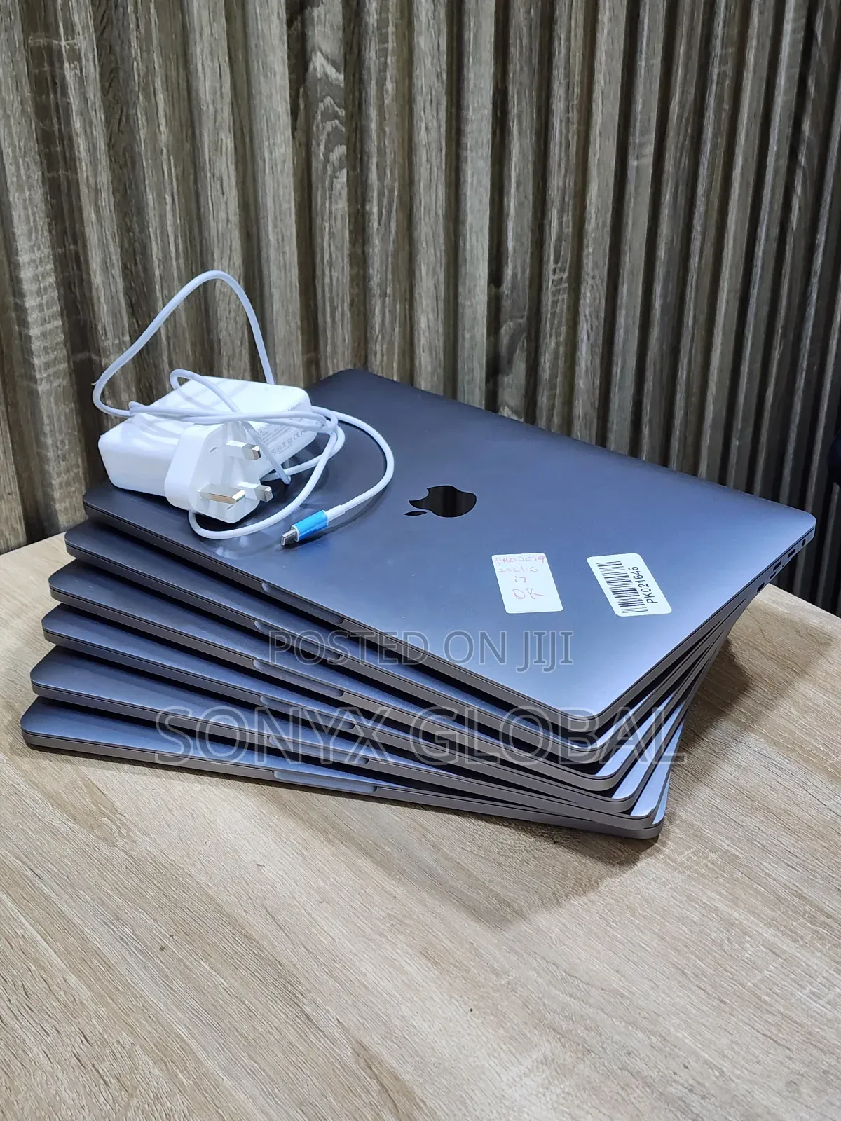 Laptop Apple MacBook Pro 2019 16GB Intel Core i7 SSD 256GB