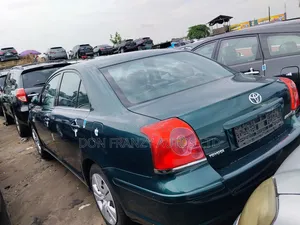 Toyota Avensis 1.8 VVT-i 2006 Green