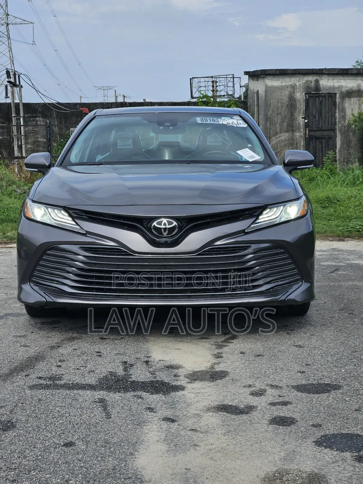 2020 Toyota Camry XLE V6 FWD