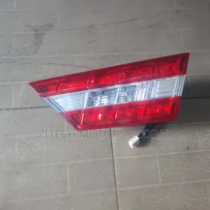 Right Side Booth Light Avalon 2015