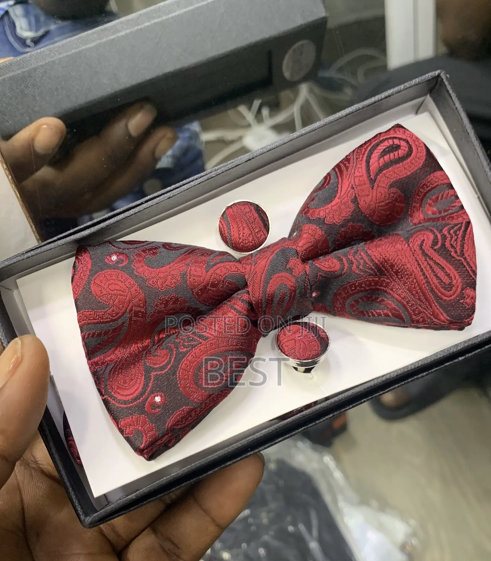 Complete Set Bow Tie With Pocket Square and Cufflinks