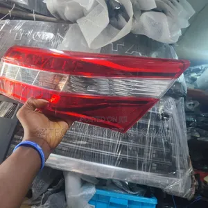 Right Side Rear Light Avalon 2015
