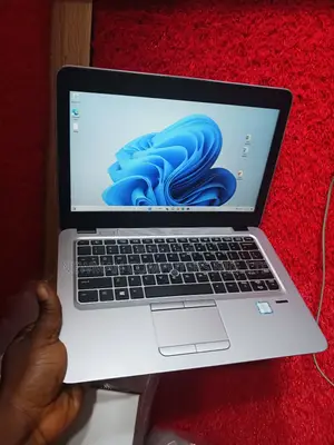 Laptop HP EliteBook 820 G3 8GB Intel Core i5 SSD 256GB