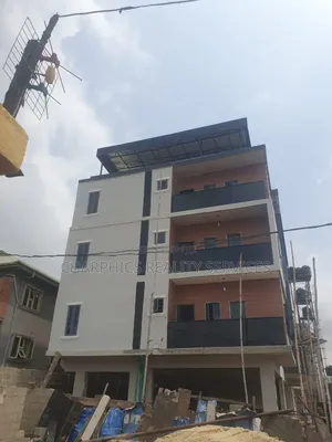 3bdrm Apartment in Yaba for sale