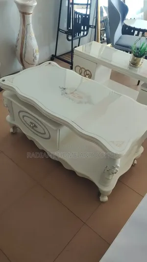 Royal Medium Table and Tv Stand Set