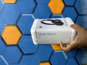 Beats Solo 4 Black