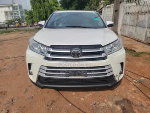 Toyota Highlander XLE 2019 White