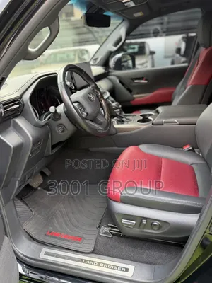 Toyota Land Cruiser LC300 2024 Black