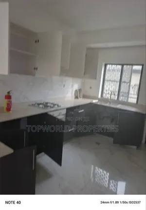 3bdrm Block of Flats in Ikeja for rent