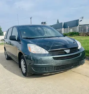 Toyota Sienna LE FWD (3.3L V6 5A) 2004 Green