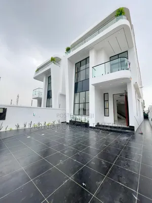 5bdrm Duplex in Chevron for sale