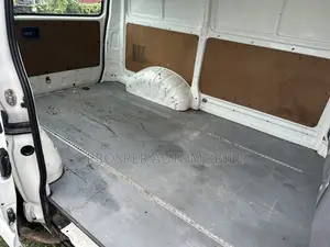 Toyota HiAce 2007 White