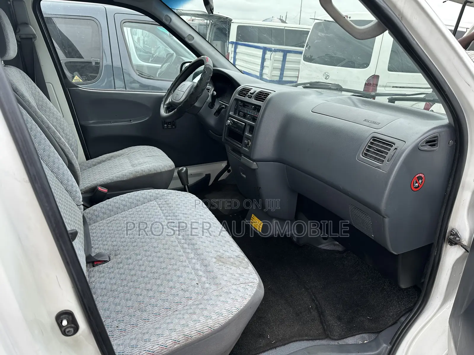 Toyota HiAce 2007 White