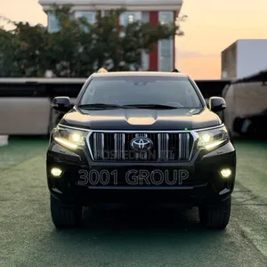Toyota Land Cruiser Prado 2023 Black