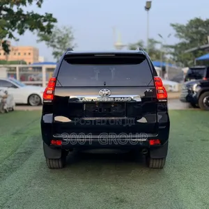 Toyota Land Cruiser Prado 2023 Black