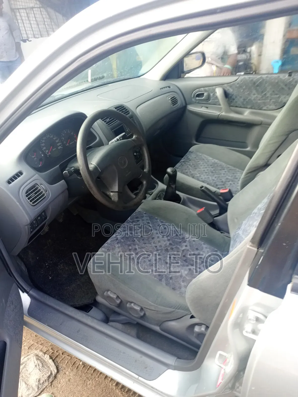 Mazda 323 1.6 2002 Silver