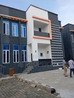 5bdrm Duplex in Estate, Kubwa for sale