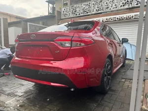 Toyota Corolla LE 2021 Red